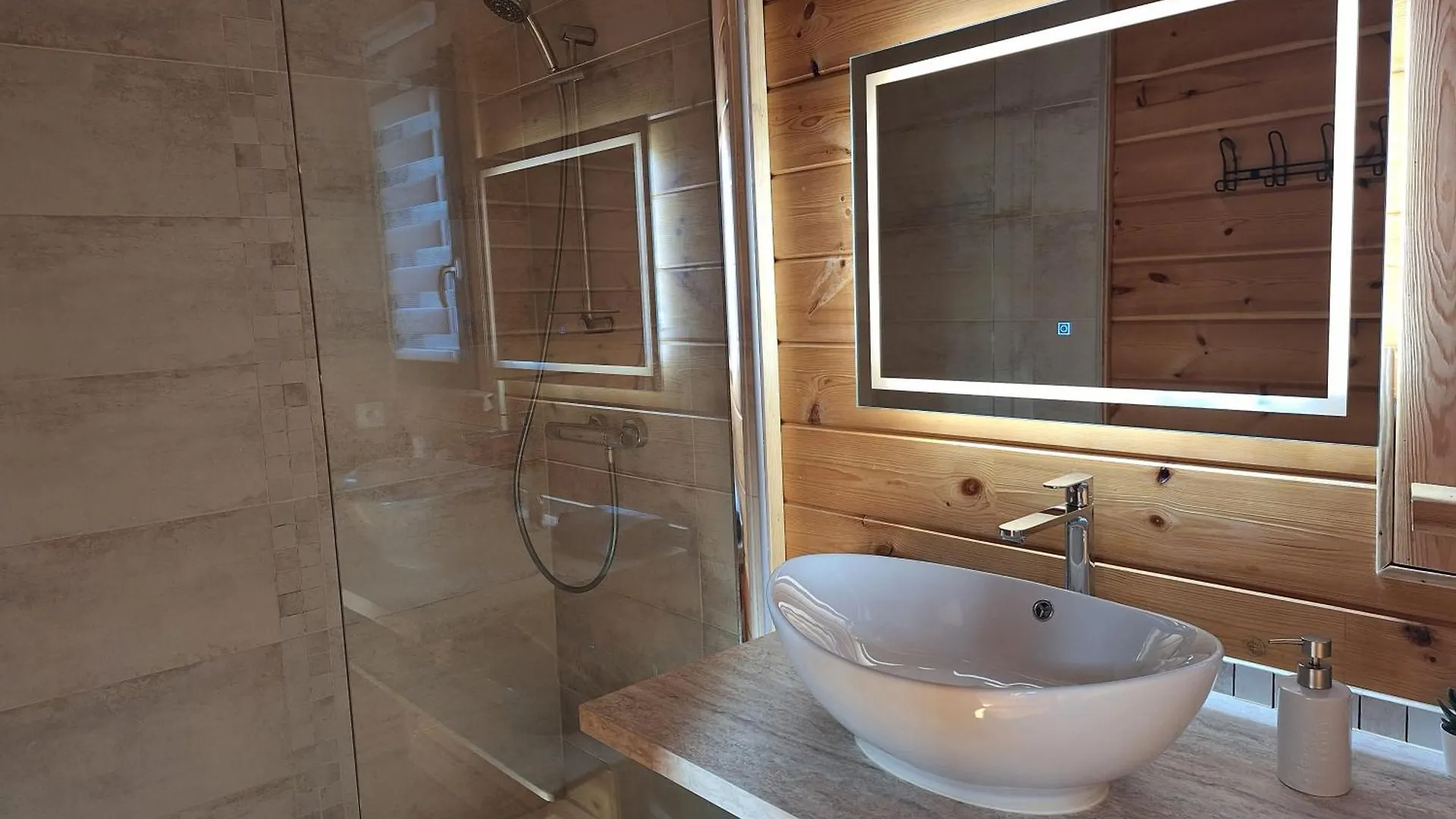 Ambiance Bois & Charme - Proche Lyon Apartment Saint-Genis-les-Ollieres